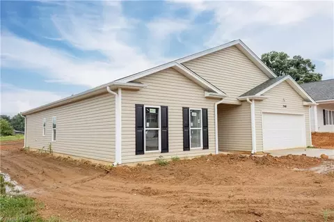 2540 Bluebird Ln, Winston Salem, NC 27106