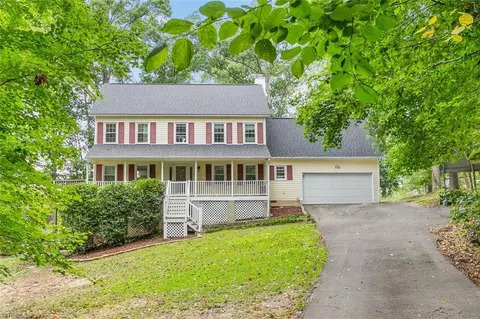 492 Cody Dr, Thomasville, NC 27360