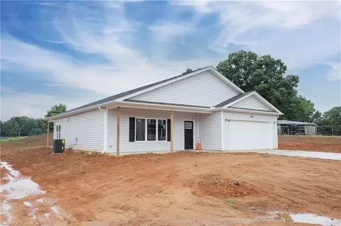 2546 Bluebird Ln, Winston Salem, NC 27106