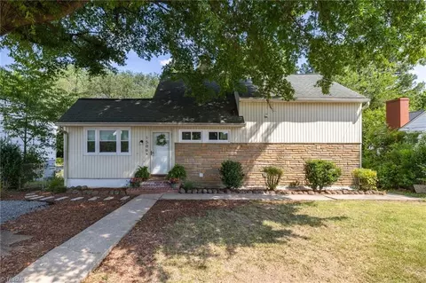 1506 Summit Ave, Greensboro, NC 27405