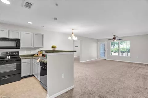 3712 Cotswold Ave #D, Greensboro, NC 27410