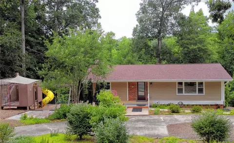 533 Dogwood Cir, High Point, NC 27260