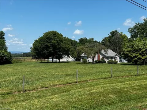 219 Thurmond Rd, Thurmond, NC 28683