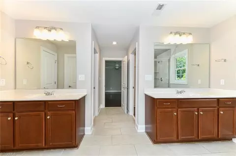 Entry Way - 2678 Splitbrooke Dr, High Point, NC 27265 photo 5 of 5