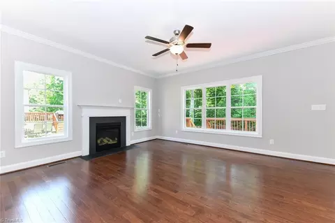 Living - 2678 Splitbrooke Dr, High Point, NC 27265 photo 2 of 5