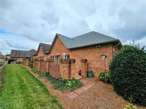 Exterior - 115 Oleander Dr, Bermuda Run, NC 27006 photo 4 of 9