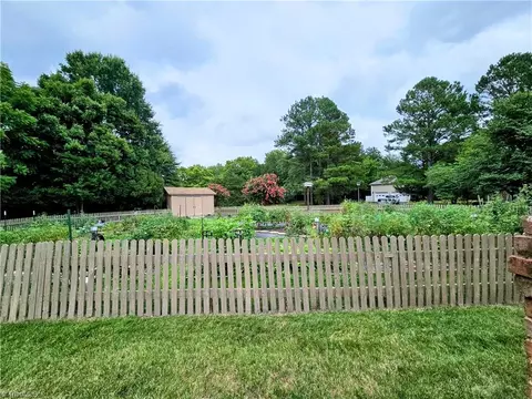 Exterior - 115 Oleander Dr, Bermuda Run, NC 27006 photo 5 of 9