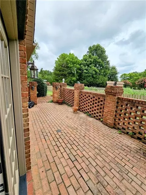 Exterior - 115 Oleander Dr, Bermuda Run, NC 27006 photo 2 of 9