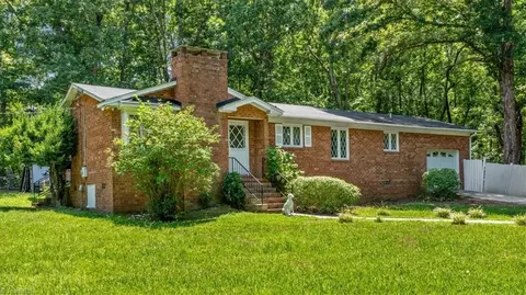 275 Virgil Hill Rd, Asheboro, NC 27205