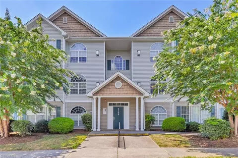 6109 Hedgecock Cir #2D, High Point, NC 27265