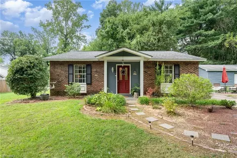 2885 Aztec Ct, Winston Salem, NC 27103