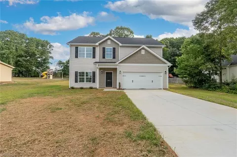 3011 Pearson Farm Dr, Browns Summit, NC 27214