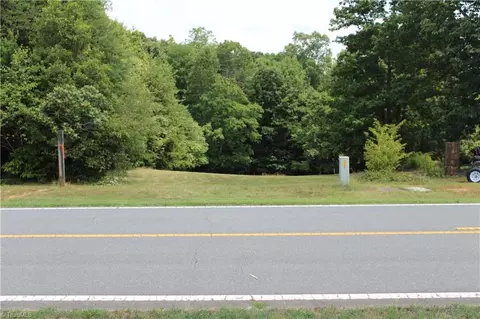 1952 Pilot Westfield Rd, Pilot Mountain, NC 27041