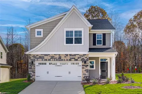 7382 Deerhurst Ln, Kernersville, NC 27284