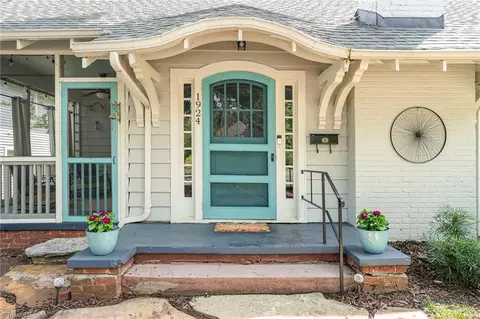 1924 Brantley St, Winston Salem, NC 27103