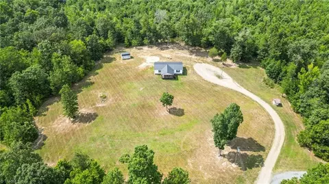 194 Brandon Kelsey Dr, Siler City, NC 27344