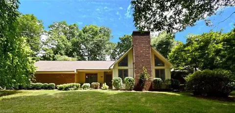 722 Colonial Dr, North Wilkesboro, NC 28659