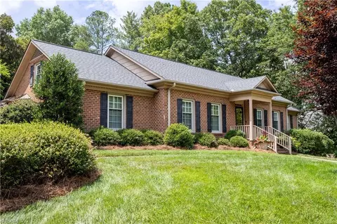109 Hemlock Dr, Lexington, NC 27292