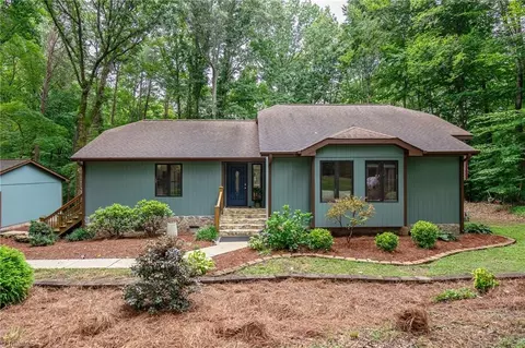 4907 Golden Oaks Dr, Oak Ridge, NC 27310