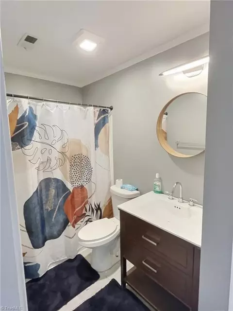 Bath - 3211 Pipers Way, High Point, NC 27265 photo 2 of 3