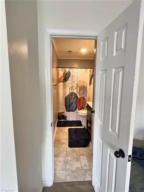 Bath - 3211 Pipers Way, High Point, NC 27265 photo 3 of 3