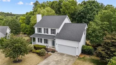 5201 Willow Ridge Dr, Summerfield, NC 27358