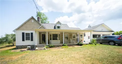 2597 Clingman Rd, Ronda, NC 28670