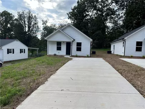810 Pinecroft St, High Point, NC 27260 photo 1