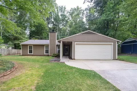 2103 Cottage Pl, Greensboro, NC 27455