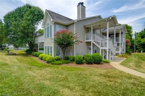 7302 Riverview Knoll Ct, Clemmons, NC 27012