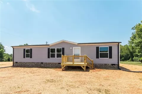3880 Greenhorn Rd, Roaring River, NC 28669