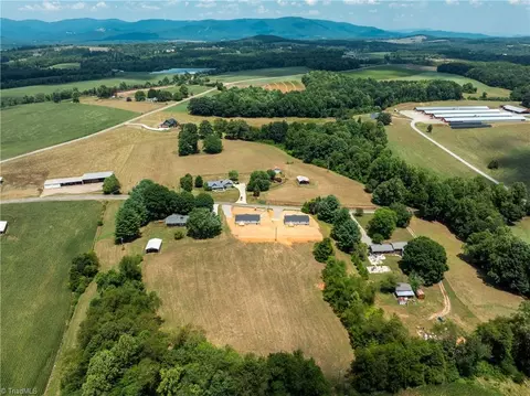 3880 Greenhorn Rd, Roaring River, NC 28669 photo 5