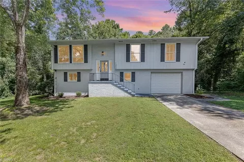 1256 Dovershire Ct, High Point, NC 27262