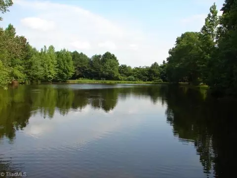 3900 N Us Highway 220 Alt, Seagrove, NC 27341