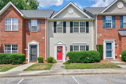1668 Olivers Crossing Cir, Winston Salem, NC 27127