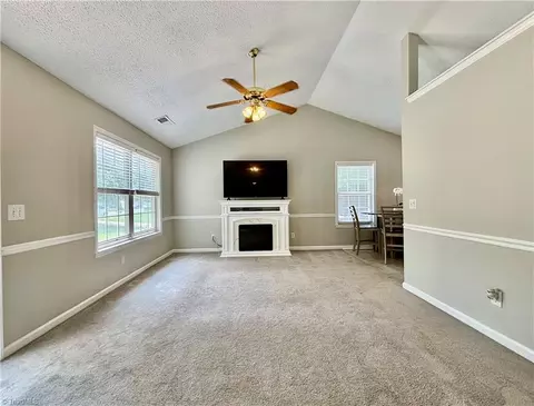 2711 Westgate Dr, High Point, NC 27265 photo 4