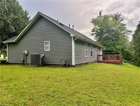 2711 Westgate Dr, High Point, NC 27265 photo 22