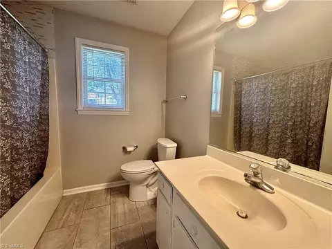 2711 Westgate Dr, High Point, NC 27265 photo 15