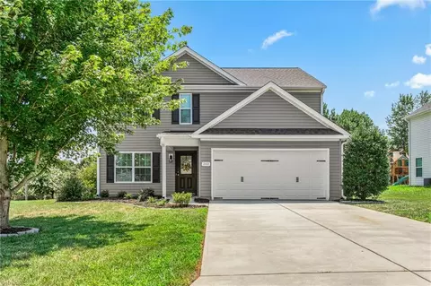 202 Carson Woods Dr, Burlington, NC 27215