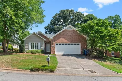 2909 Woodington Dr, Winston Salem, NC 27103