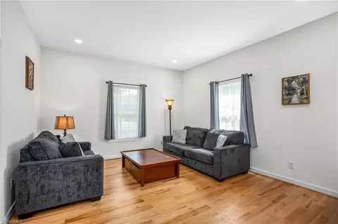 442 Devonshire St E, Winston Salem, NC 27127 photo 5