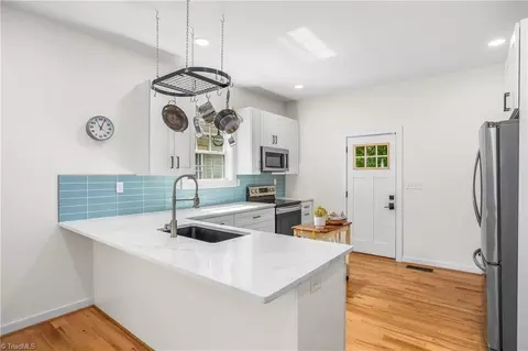 442 Devonshire St E, Winston Salem, NC 27127 photo 8