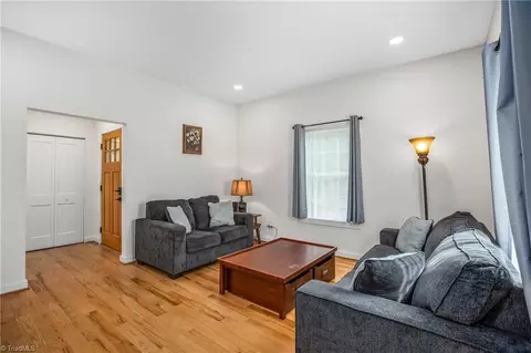 442 Devonshire St E, Winston Salem, NC 27127 photo 6