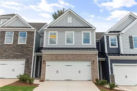 5004 Moonlight Ridge Dr, Greensboro, NC 27455