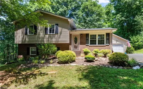 1418 Mountain View Church Rd, King, NC 27021