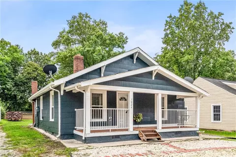 1024 Cayuga St, Winston Salem, NC 27105