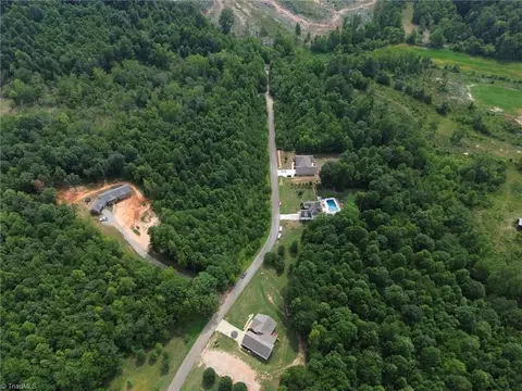 1044 Shenandoah Trl, Boonville, NC 27011