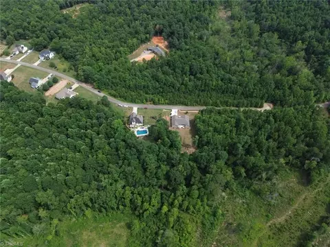 1046 Shenandoah Trl, Boonville, NC 27011