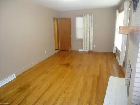 490 Main St S, Denton, NC 27239 photo 3