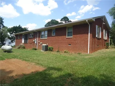 490 Main St S, Denton, NC 27239 photo 17